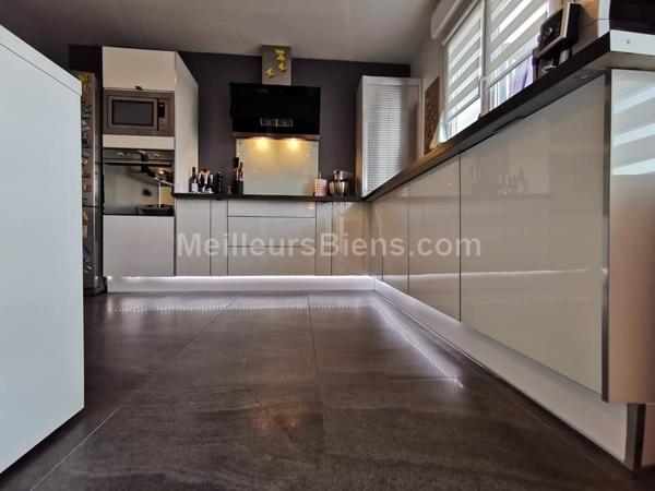 Maison 3 chambres - Garage - Terrasse - Jardin - espace ouvert - 118 m2