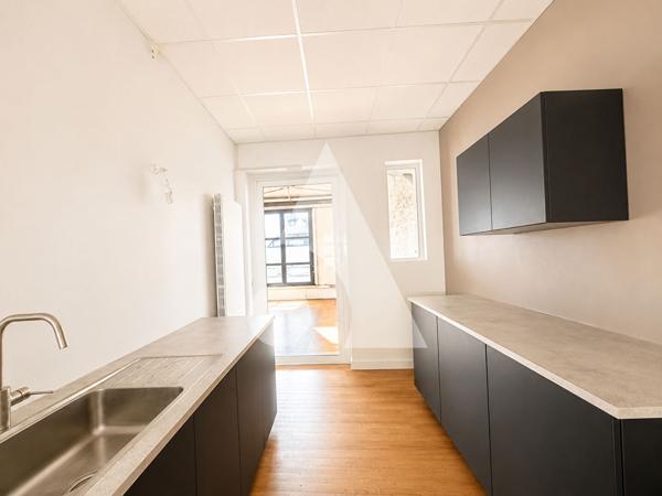 Bureaux 145.39 m2