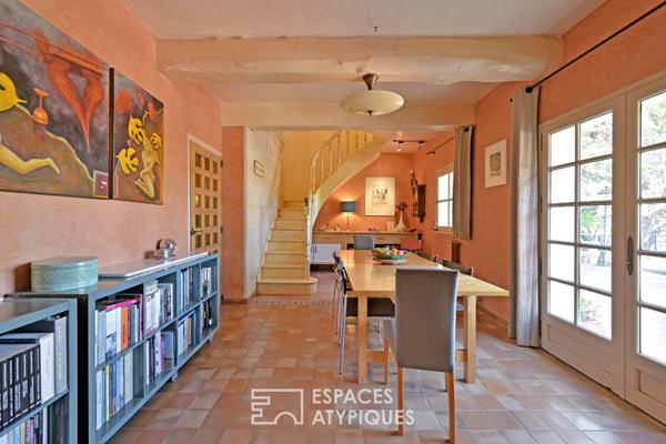 Maison de caractère avec gîte, ateliers et vue dégagée