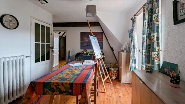 Grande Maison de maître, gîte et piscine.