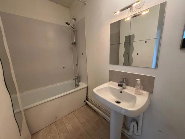 Appartement à vendre 2 pièces CRETEIL (94), proche métro et centre commercial