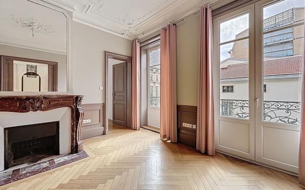 Appartement à louer    4 pièces • 100 m2 Nancy