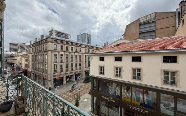 Appartement à louer    4 pièces • 100 m2 Nancy