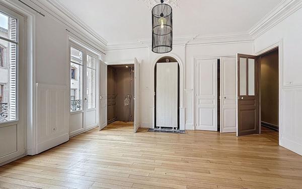 Appartement à louer    4 pièces • 100 m2 Nancy