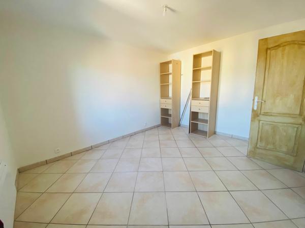 Appartement à louer    5 pièces • 111,10 m2    Paulhan