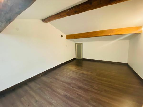 Appartement à louer    5 pièces • 111,10 m2    Paulhan