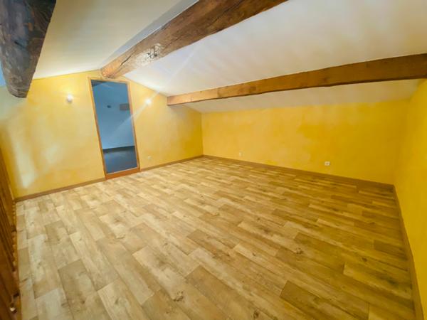 Appartement à louer    5 pièces • 111,10 m2    Paulhan