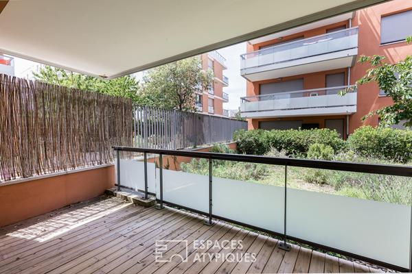 Appartement plein de charme avec terrasse à Jolimont