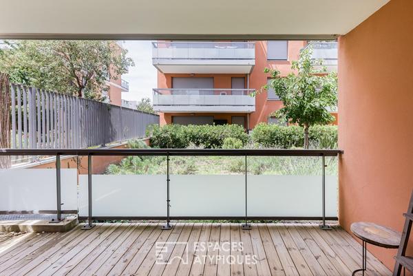 Appartement plein de charme avec terrasse à Jolimont