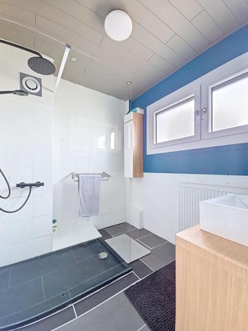 Maison mitoyenne quartier dynamique