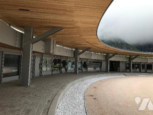 Local commercial de 101 m² loué, au pied de la station de ski de PIAU-ENGALY à ARAGNOUET 65170.