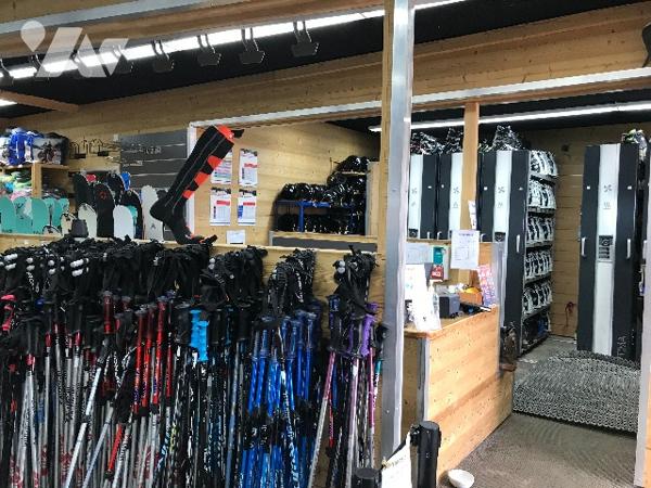 Local commercial de 101 m² loué, au pied de la station de ski de PIAU-ENGALY à ARAGNOUET 65170.