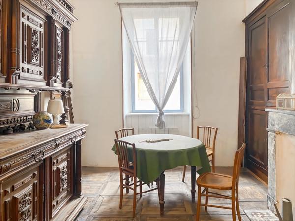 Maison à vendre 10 pièces MIRANDE (32) - 222 m2 avec jardin