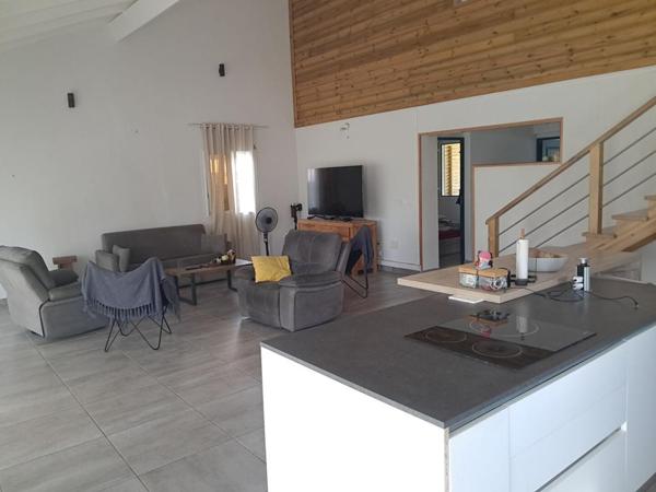 Villa 5 pièces 162 m² ? 4 chambres ? Terrain 524 m² ? Capesterre-Belle-Eau (Les Flamboyants)