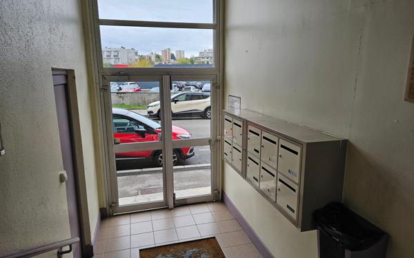 Appartement à vendre    2 pièces • 56,46 m2 Saint-Étienne