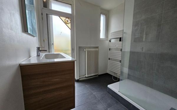 Appartement à vendre    2 pièces • 56,46 m2 Saint-Étienne