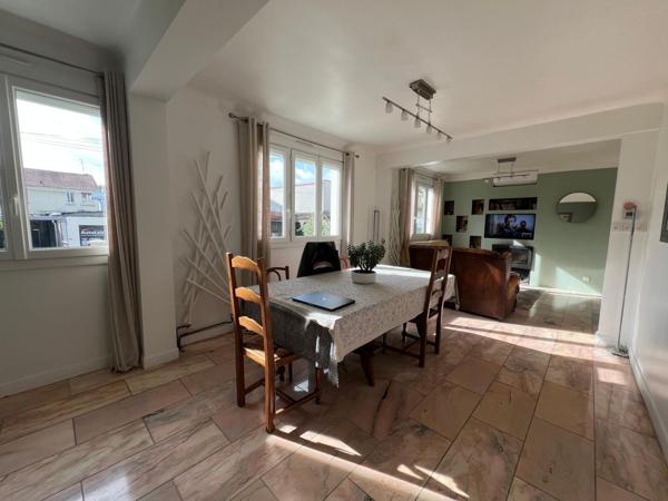 HOUILLES BLANCHES 670 800 € - Référence  1005