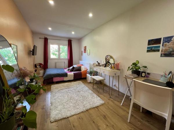 HOUILLES BLANCHES 670 800 € - Référence  1005