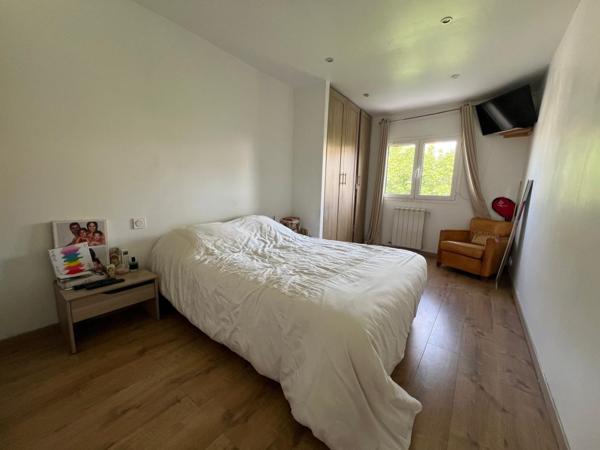 HOUILLES BLANCHES 670 800 € - Référence  1005