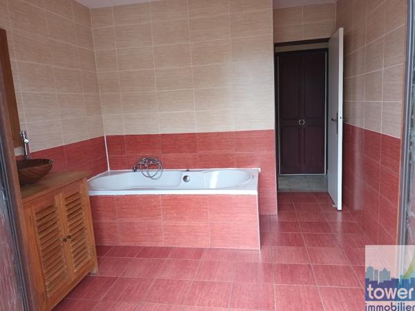 MAISON 3 CHAMBRES GARAGE JARDIN