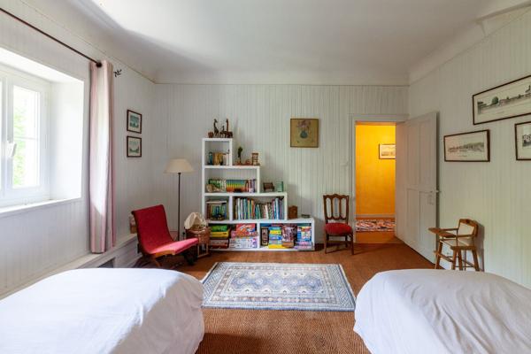 au coeur d'un parc clos et arboré de près de 2 hectares, la maison avec 450 m² habitables Bayonne