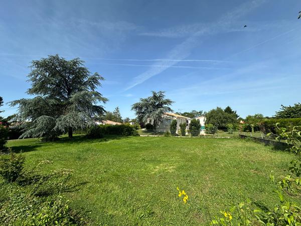 Terrain constructible à vendre à AIZENAY