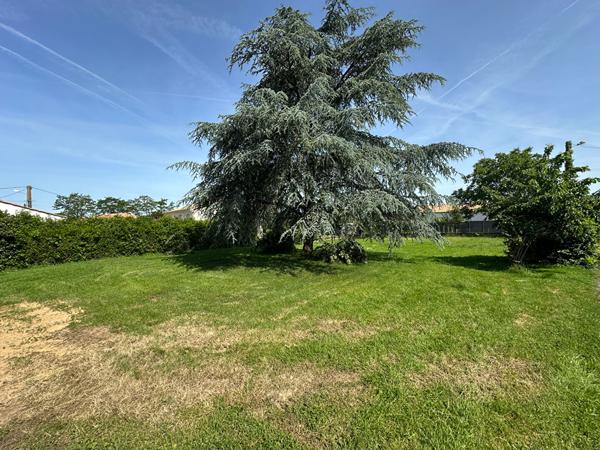 Terrain constructible à vendre à AIZENAY