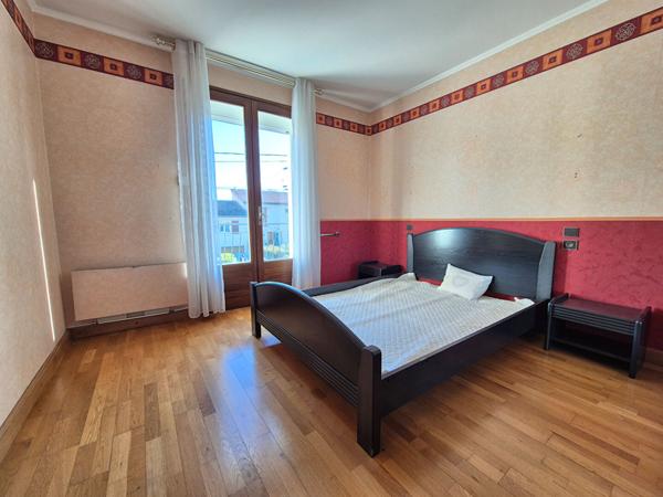 Maison à vendre à Bourg-en-Bresse - piscine