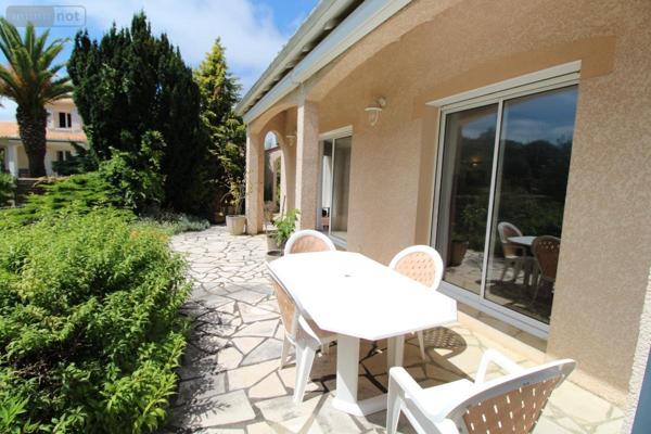 Maison à vendre à Saint-Palais-sur-Mer en Charente-Maritime (17420), ref : 17111-597