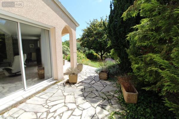 Maison à vendre à Saint-Palais-sur-Mer en Charente-Maritime (17420), ref : 17111-597