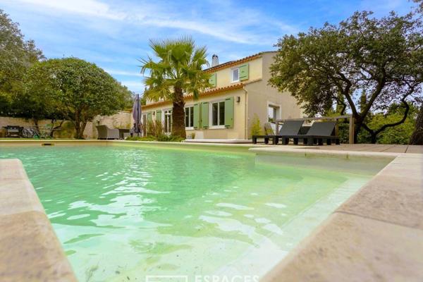Villa avec piscine au cadre idyllique entre Uzès et Nîmes