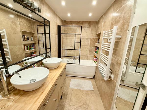 SAINT RAPHAËL Maison 4 pièces vue dégagée