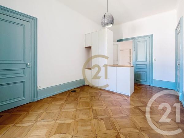 Appartement F5 à vendre  5 pièces - 137 m2 BELFORT - 90