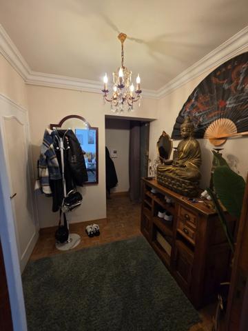 À Dinan, charmant T4 de 87 m² avec 3 chambres, garage, ascenseur, sans vis-à-vis, et sans travaux, accès direct au centre historique et aux commerces