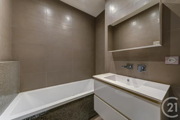 Appartement F4 à vendre  5 pièces - 111 m2 LYON - 69006