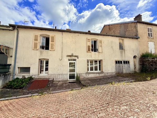 Vente                                                      Maison de village
                        
                     9 pièces                      209 m2                     à Bourmont-Entre-Meuse-Et-Mouzon