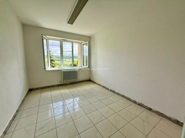 Vente                                                      Maison de village
                        
                     9 pièces                      209 m2                     à Bourmont-Entre-Meuse-Et-Mouzon