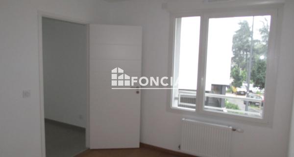 Location Appartement 4 pièces 81.26 m² - Saint-égrève 38120