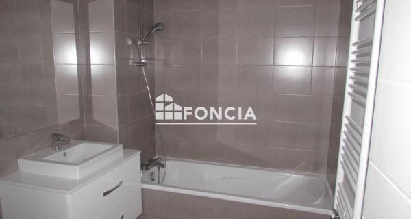 Location Appartement 4 pièces 81.26 m² - Saint-égrève 38120