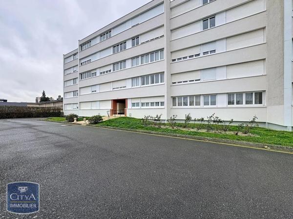 Appartement à louer 2 pièces 48.32m² Lucé (28110)