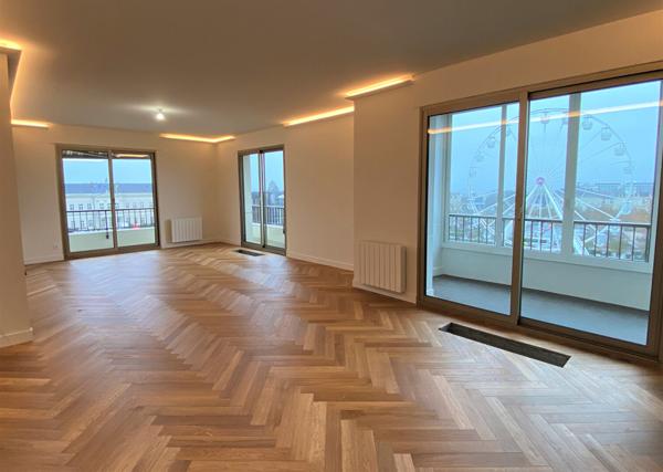 Grand appartement à louer ANGERS 4 pièces120 m²