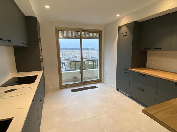 Grand appartement à louer ANGERS 4 pièces120 m²