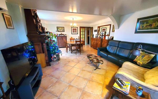 Maison à vendre    6 pièces • 150 m2 Crécy-la-Chapelle