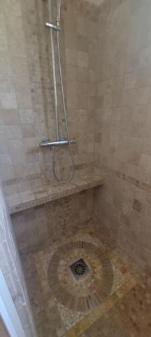 30.GARD.NIMES. Magnifique maison de 130 m² sur terrain arboré de 2000 m² avec piscine secteur très prisé quartier CASTANET