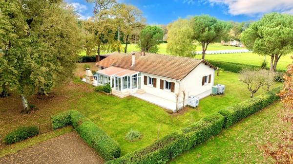 VILLA PLAIN-PIED AVEC DOUBLE GARAGE ET TERRAIN BOISE