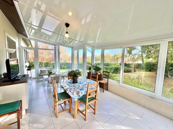 VILLA PLAIN-PIED AVEC DOUBLE GARAGE ET TERRAIN BOISE