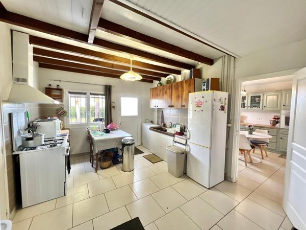 VILLA PLAIN-PIED AVEC DOUBLE GARAGE ET TERRAIN BOISE