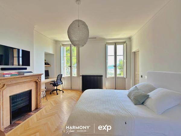 Roucas-Blanc – Propriété de 445 m² avec vue mer exceptionnelle