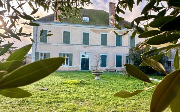 Maison à vendre    8 pièces •  Saint-Georges-d'Oléron