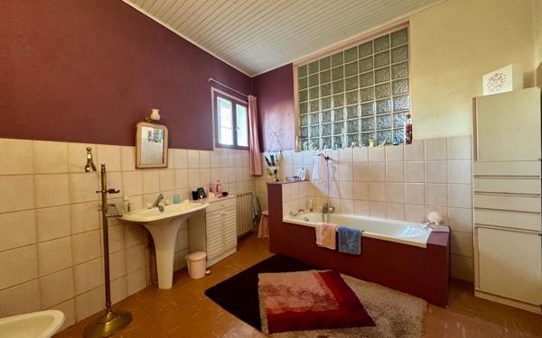 Maison à vendre    8 pièces •  Saint-Georges-d'Oléron